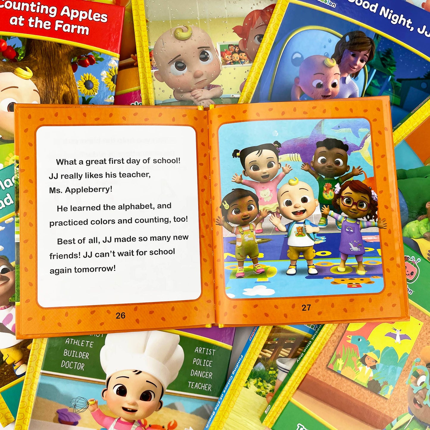 CoComelon Take-Along Storyteller Set