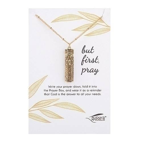 30 L Gold First Pray Necklace Carded