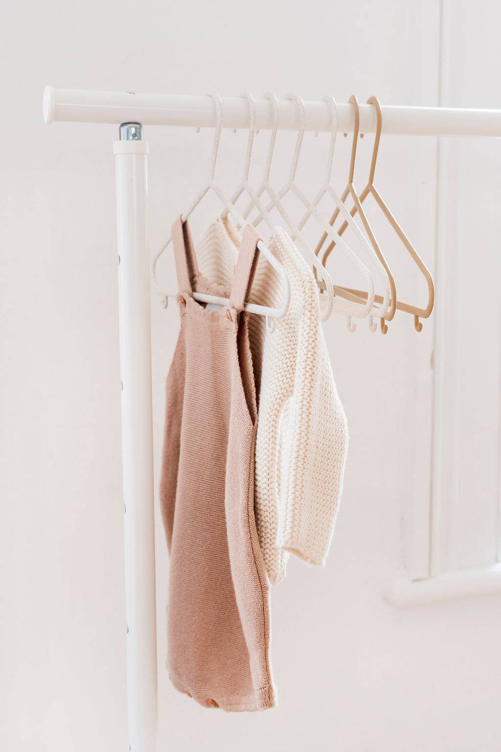 Baby Wheat Straw Hangers (2 Packs of 15): Speckled Cream