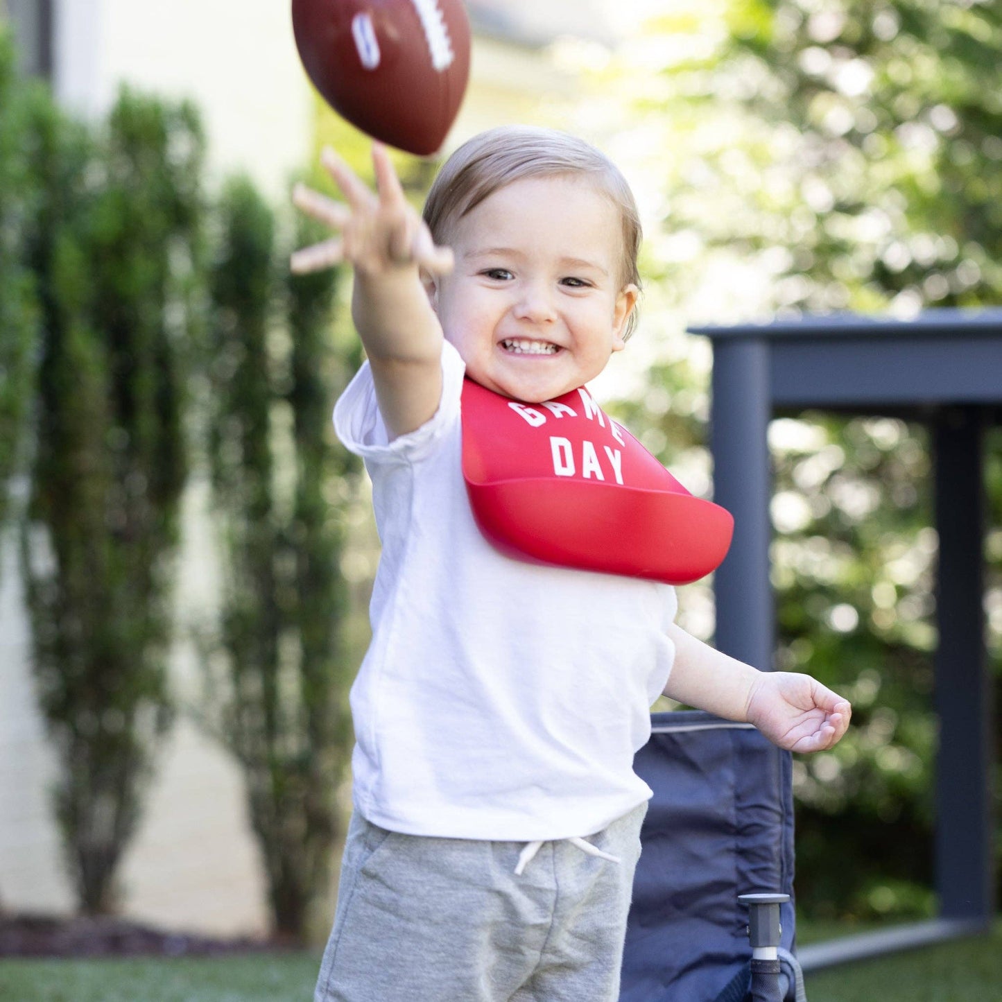 Game Day Wonder Bib