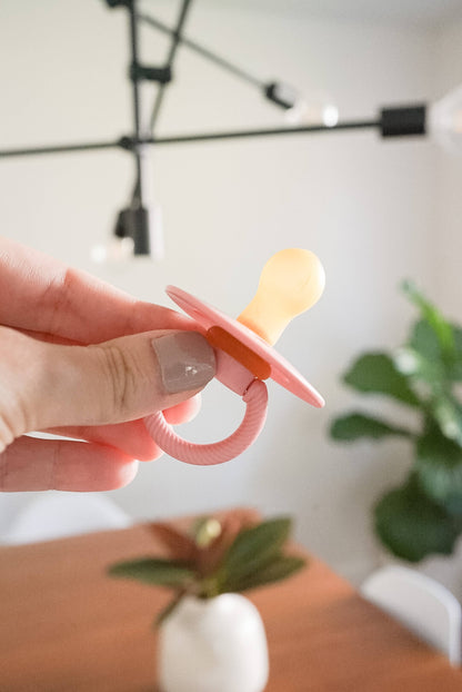 Itzy Soother™ Natural Rubber Paci Sets