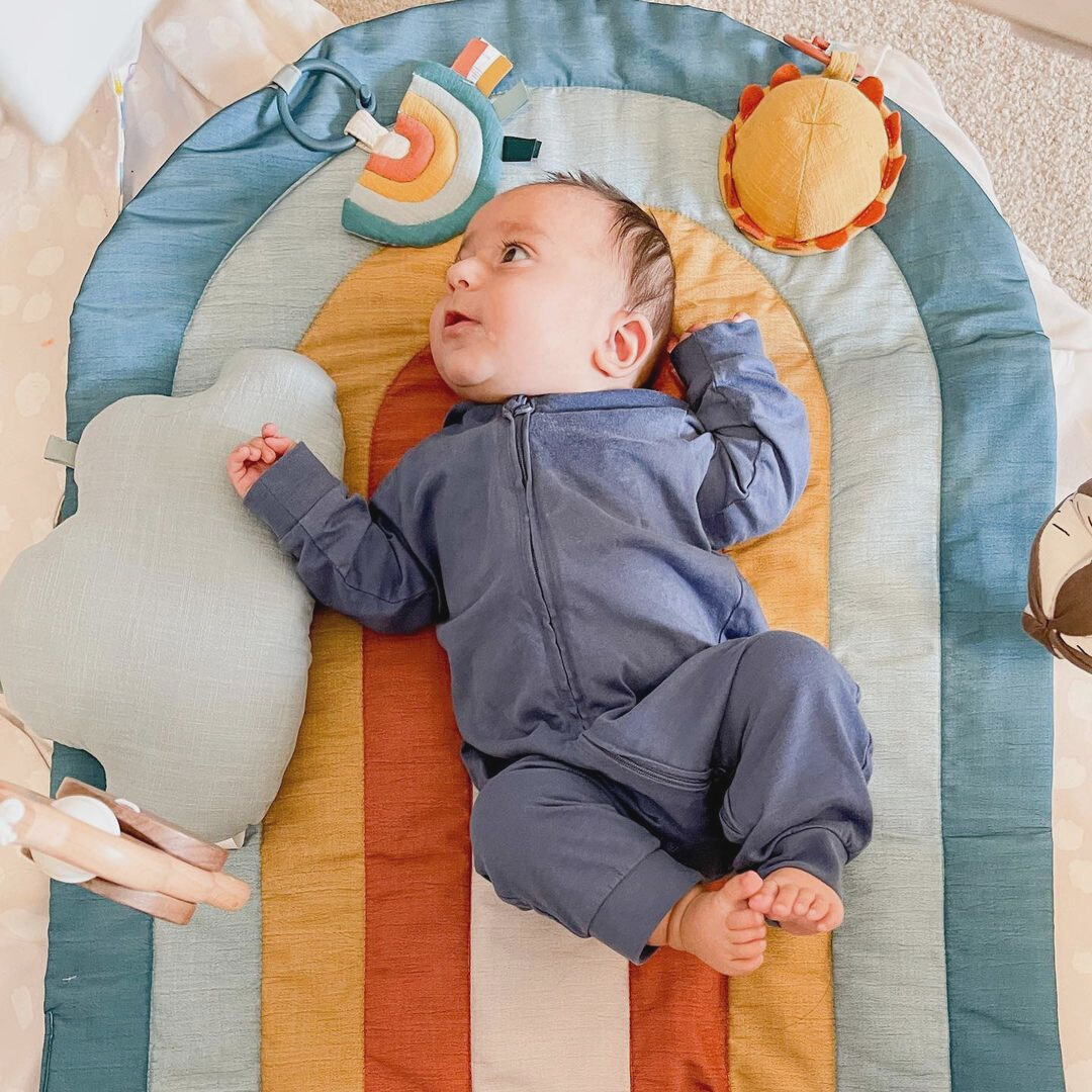 Bitzy Bespoke Ritzy Tummy Time Rainbow Play Mat