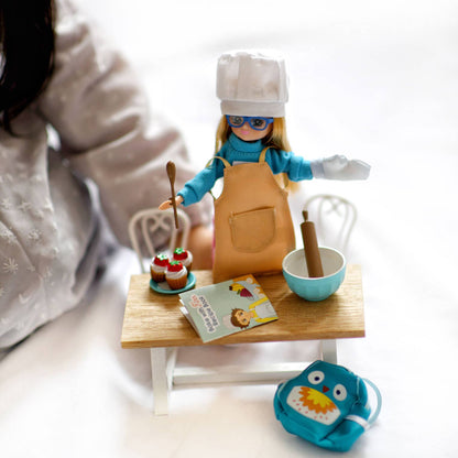 Doll Clothes | Cake Bake | Lottie