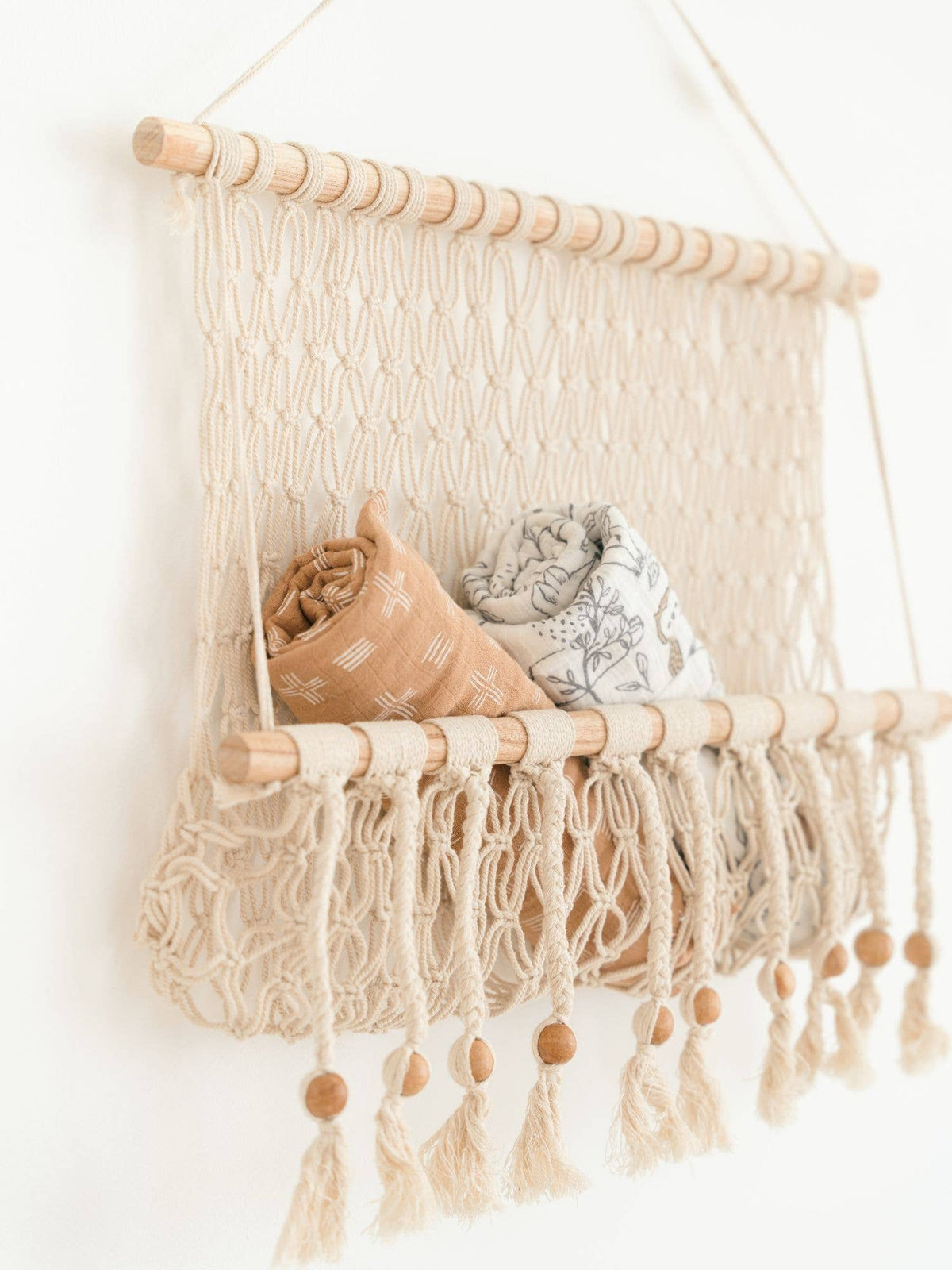 Willow Wall Storage Bin Décor