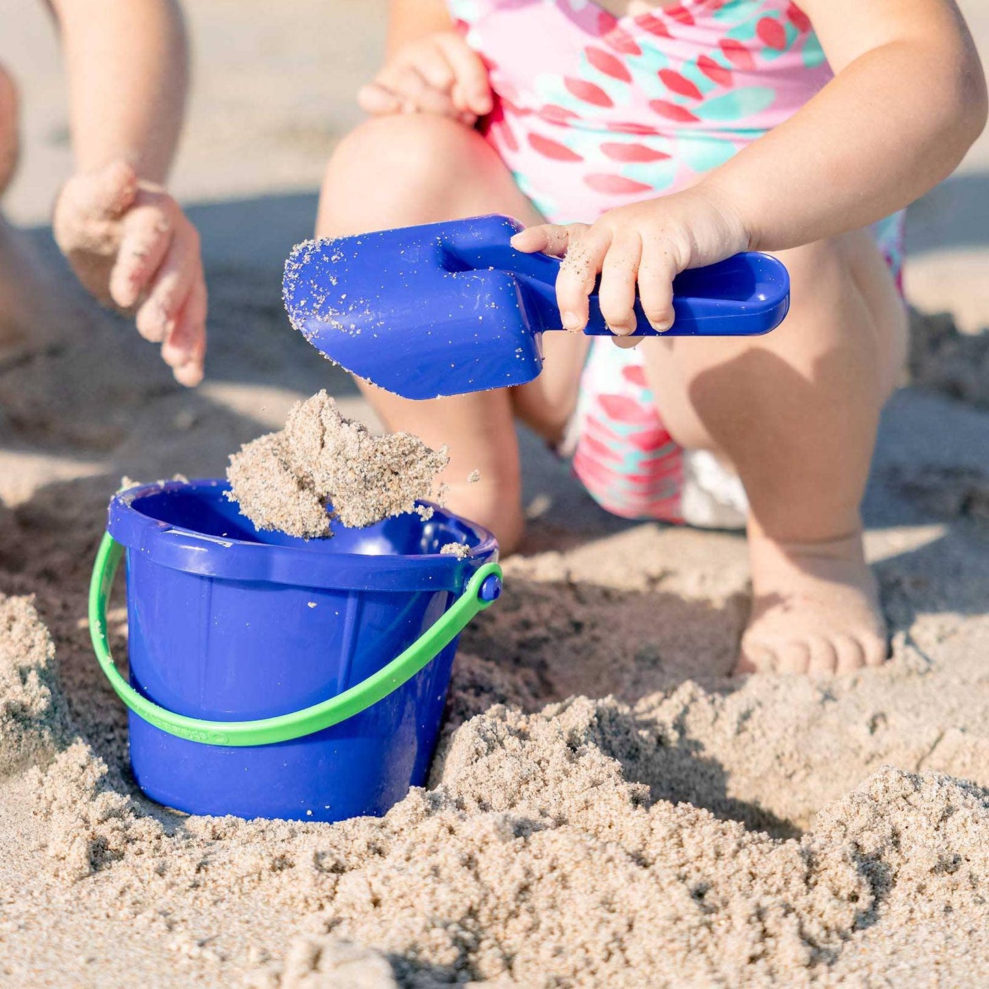 Spielstabil Sand Scoop Small (assorted colors)