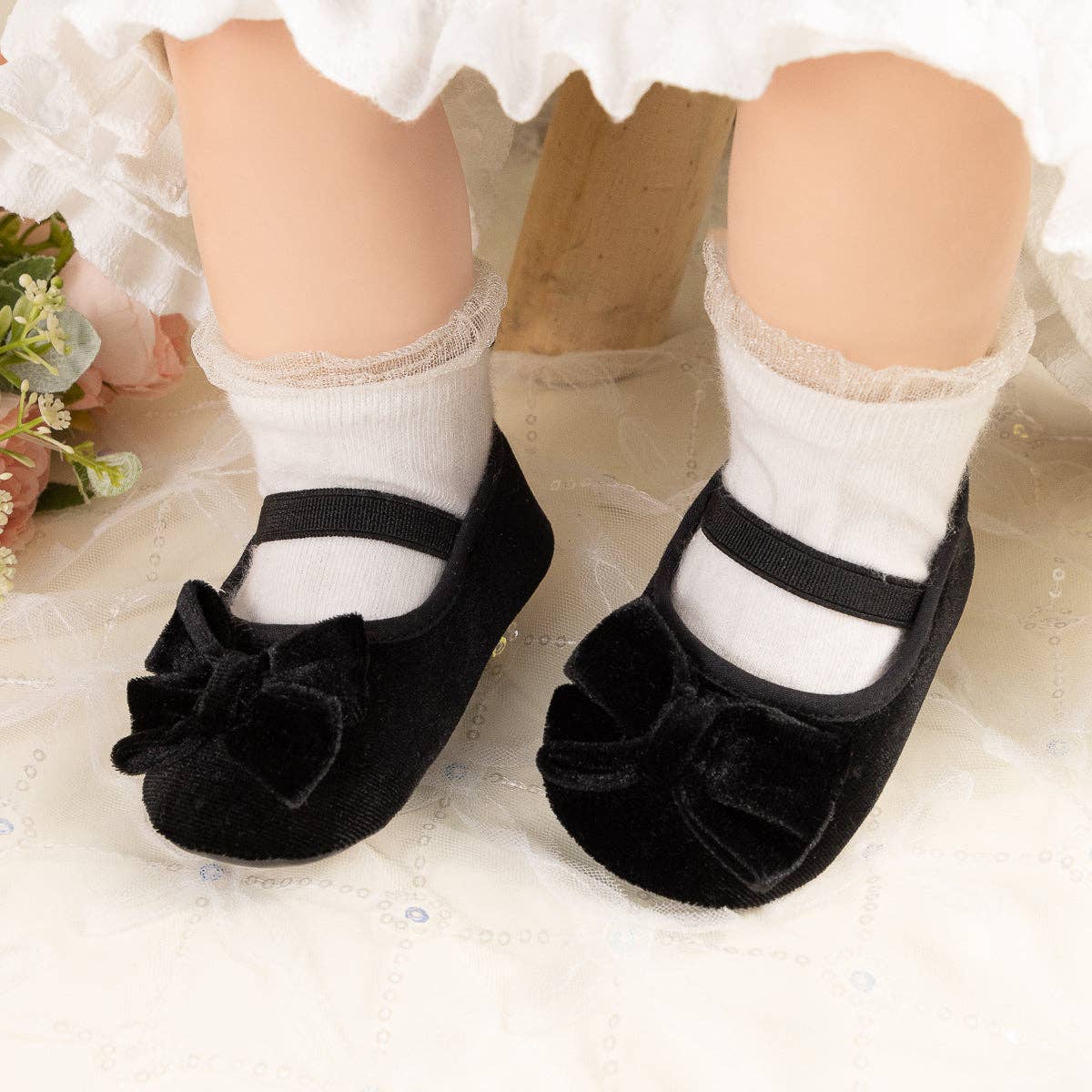 Front Bow Velvety Baby Shoes