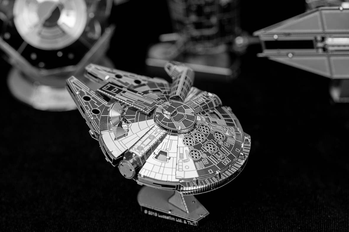 Star Wars Millennium Falcon Metal Earth DIY Model Kit