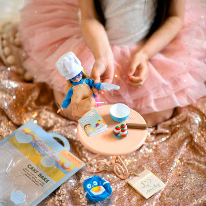 Doll Clothes | Cake Bake | Lottie